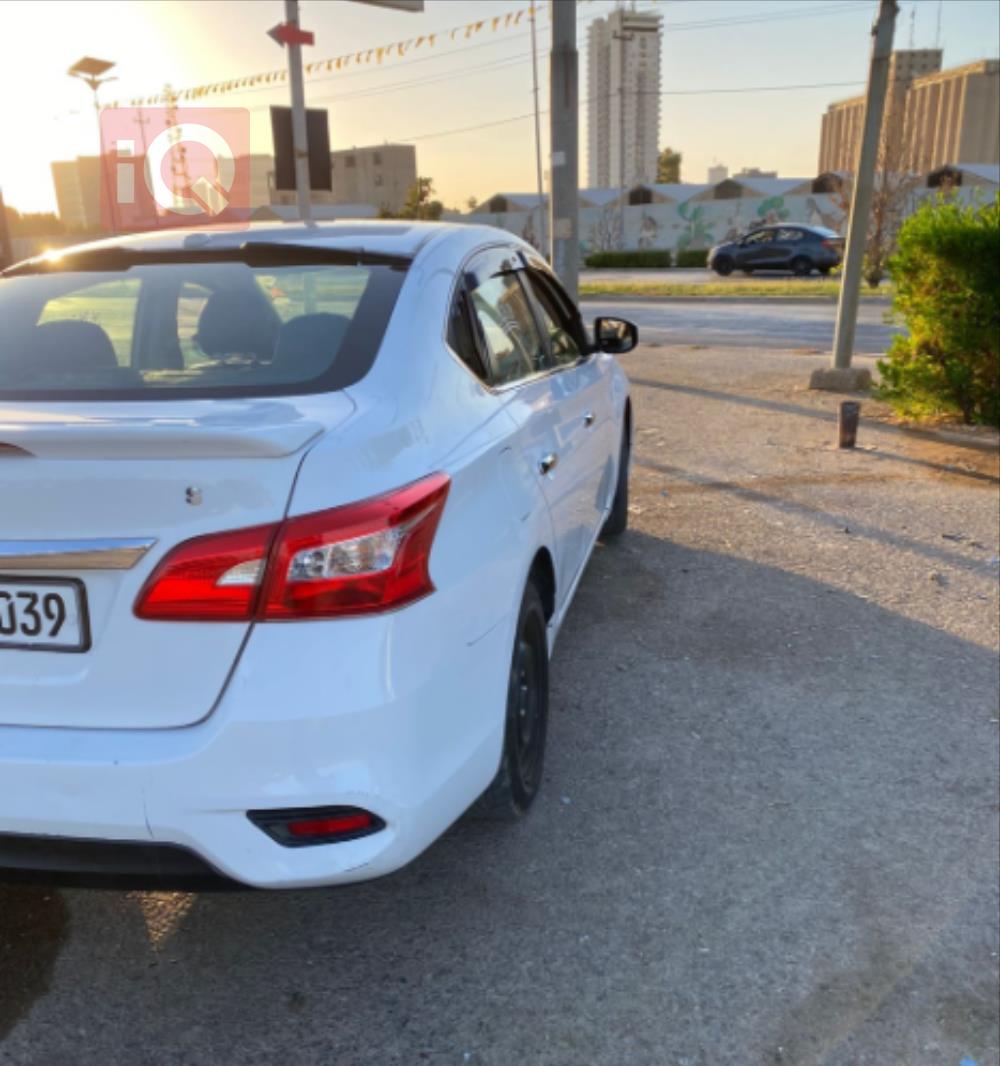 نيسان سنترا
